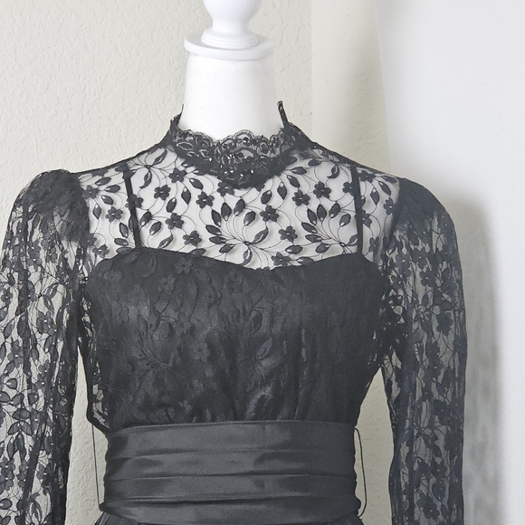 Vintage The Gilberts for Tally NY Black Lace & Taffeta Bubble Hem Cocktail Dress - Picture 2 of 16